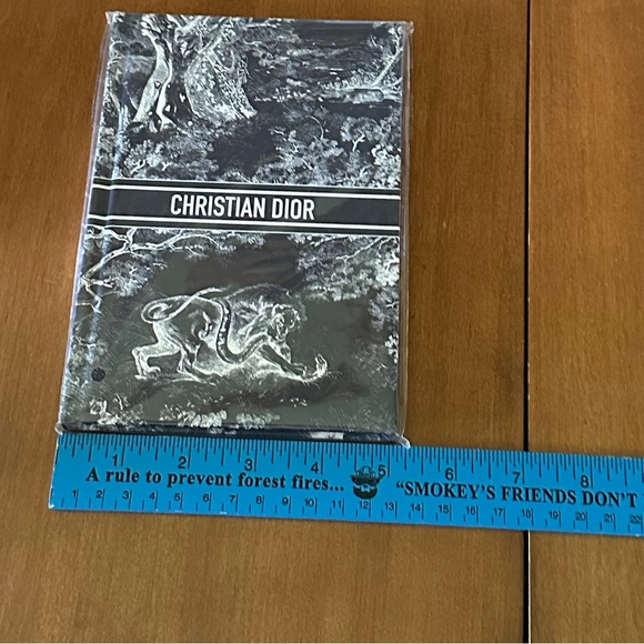 New Dior Notebook - Picture 3 of 6